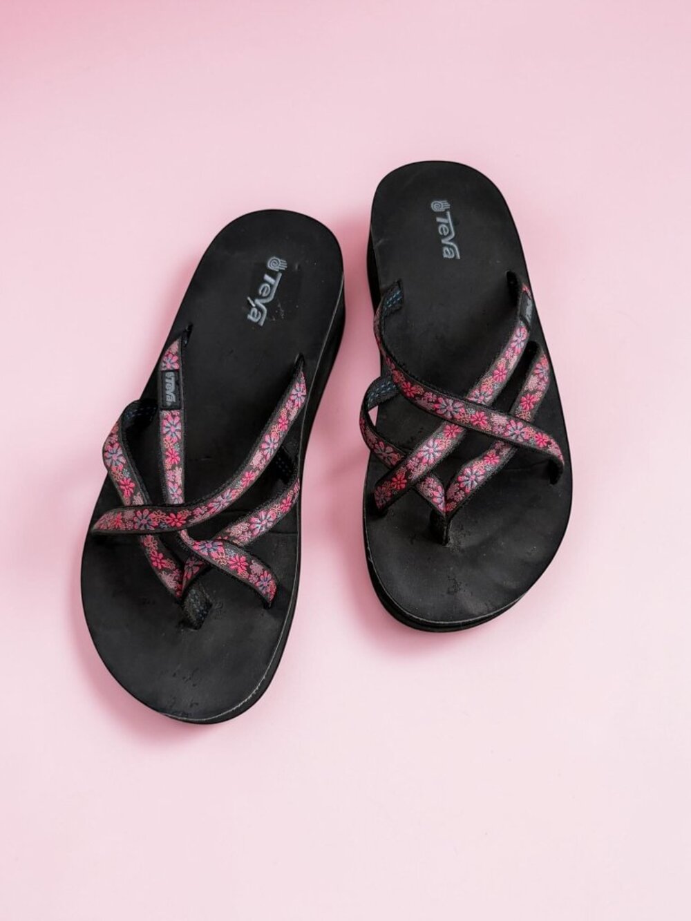 TEVA Women’s Pink Black Sandals Size 6 Shoes
